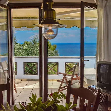 Ξενοδοχείο με διαμερίσματα Bella Mare Tsilivi Villas